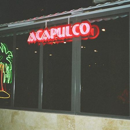 Motel Acapulco Jereván Kültér fotó